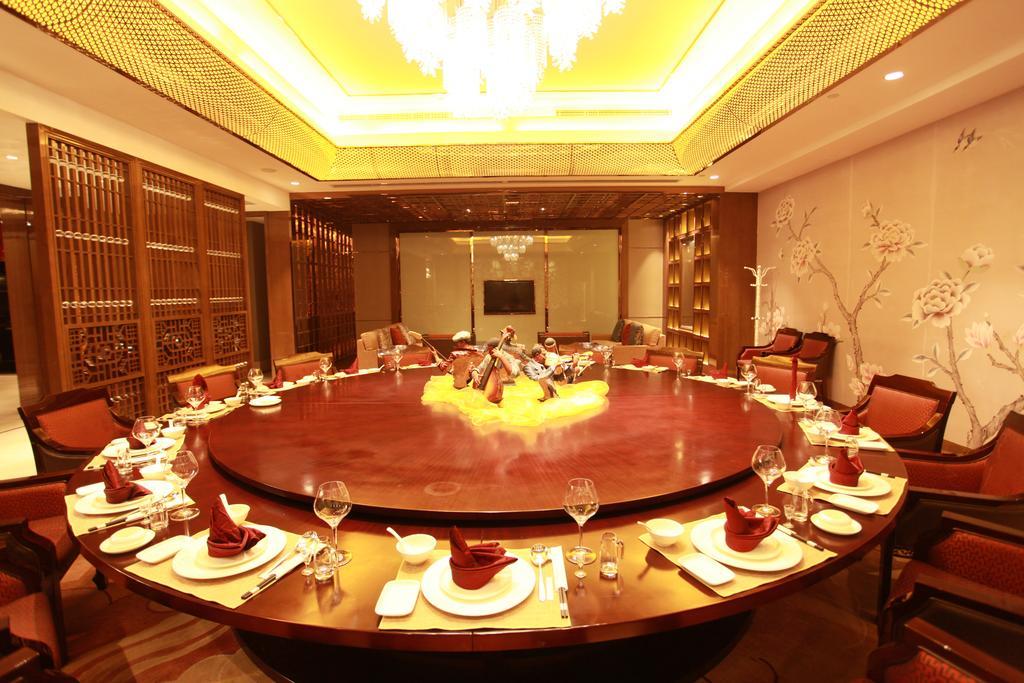 Howard Johnson Qinlu Plaza Yingtan Bagian luar foto