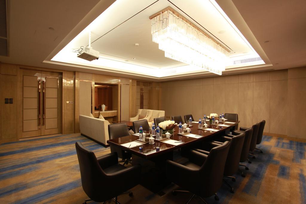 Howard Johnson Qinlu Plaza Yingtan Bagian luar foto