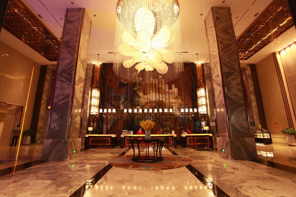 Howard Johnson Qinlu Plaza Yingtan Bagian luar foto