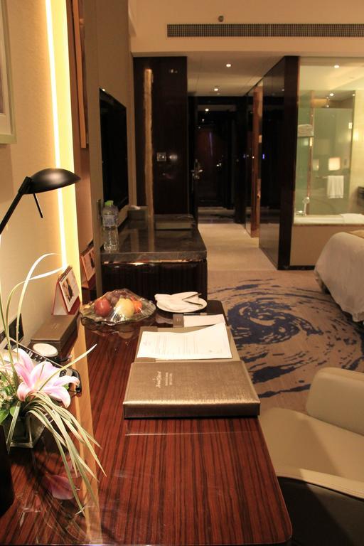 Howard Johnson Qinlu Plaza Yingtan Bagian luar foto