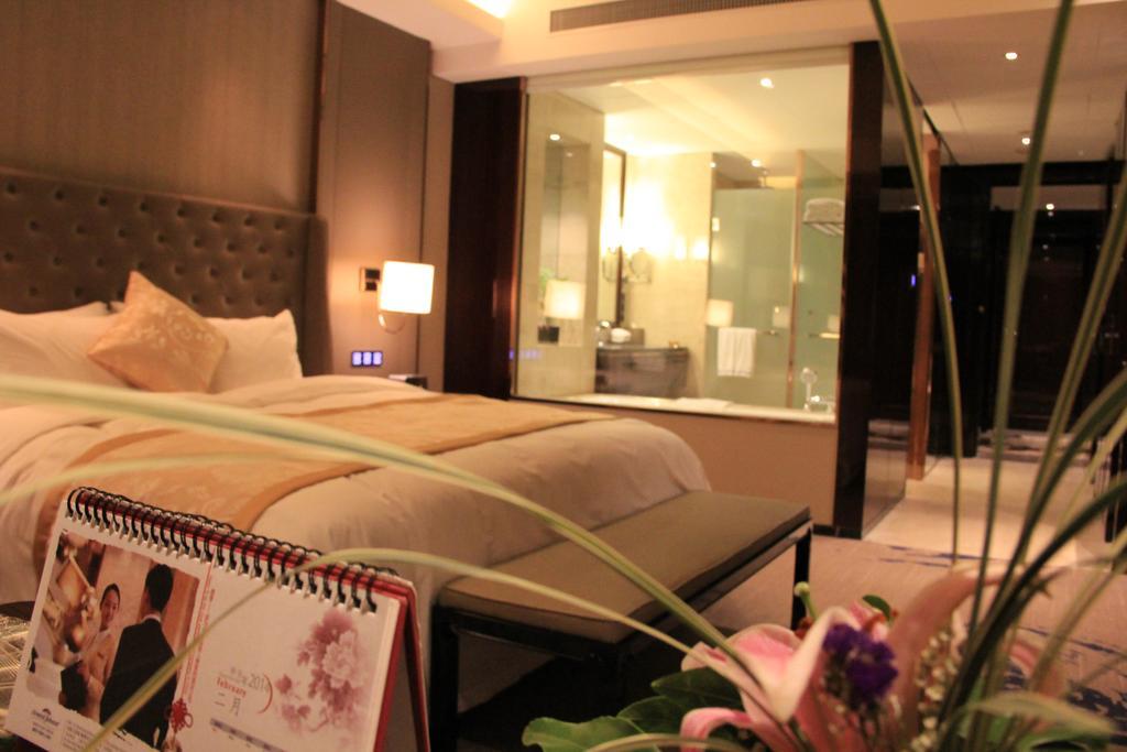 Howard Johnson Qinlu Plaza Yingtan Bagian luar foto