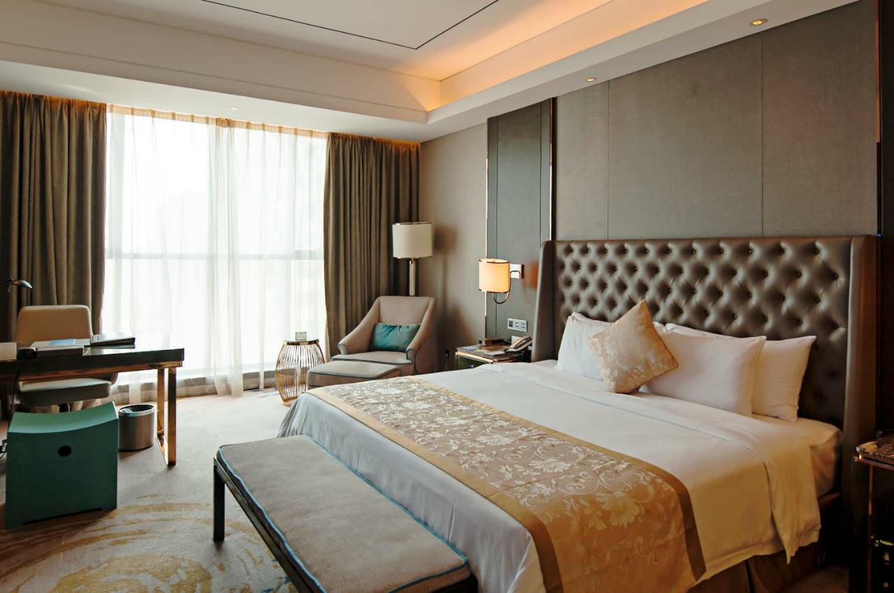 Howard Johnson Qinlu Plaza Yingtan Bagian luar foto
