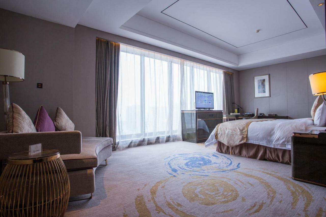 Howard Johnson Qinlu Plaza Yingtan Bagian luar foto