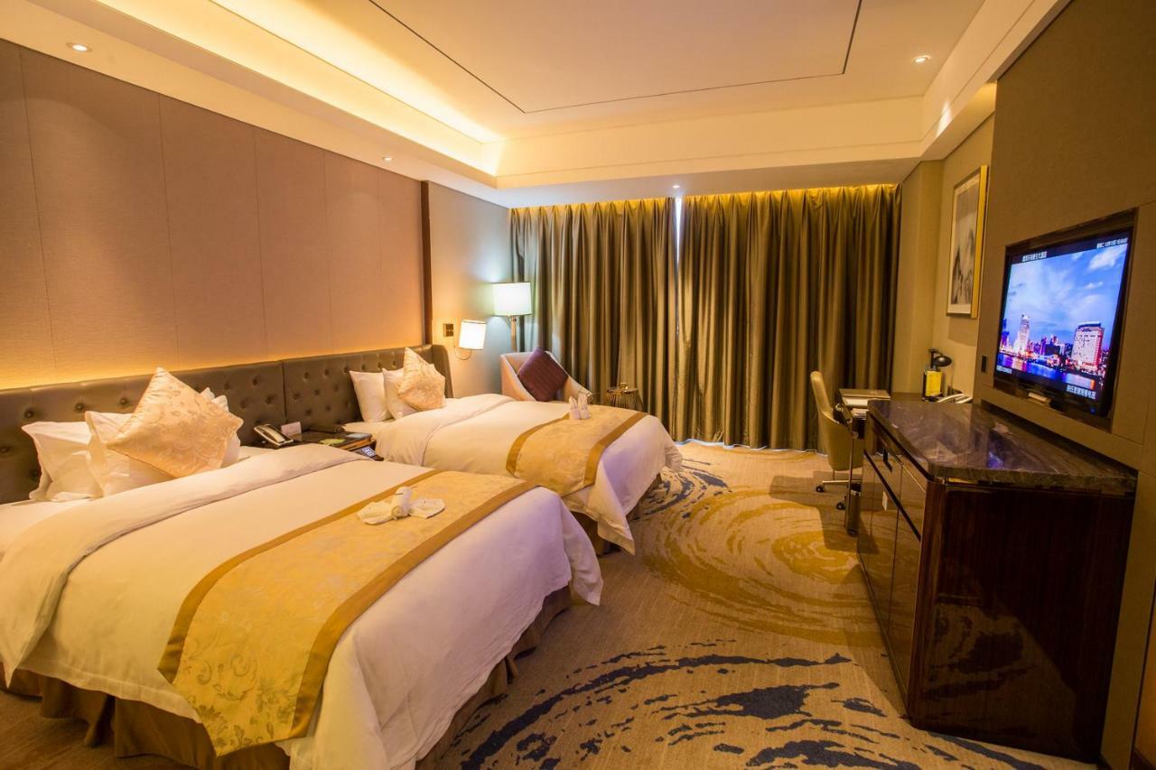 Howard Johnson Qinlu Plaza Yingtan Bagian luar foto