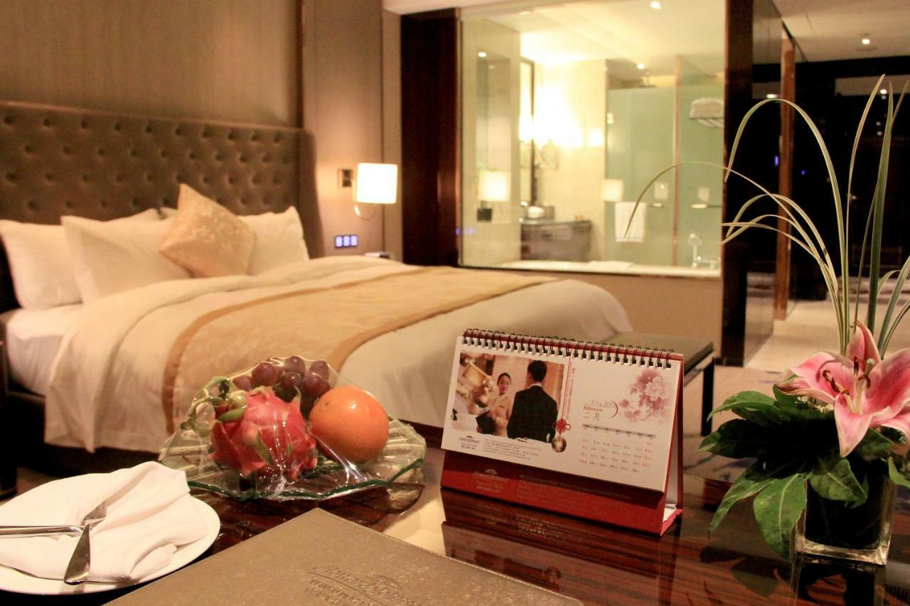 Howard Johnson Qinlu Plaza Yingtan Bagian luar foto